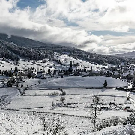 La Haut, Dans Les Montagnes ... *