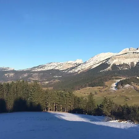 La Haut, Dans Les Montagnes ... *